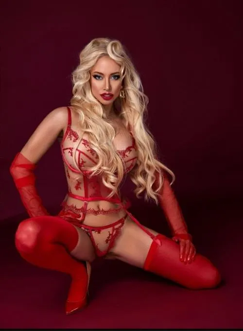 Lilmarie escort