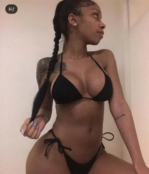 Ahella escort