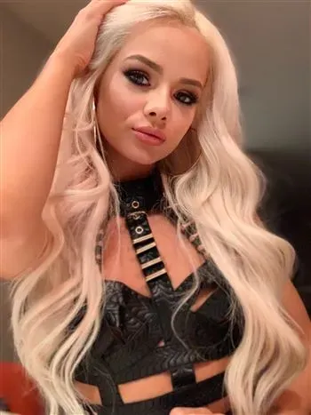Somrudee escort