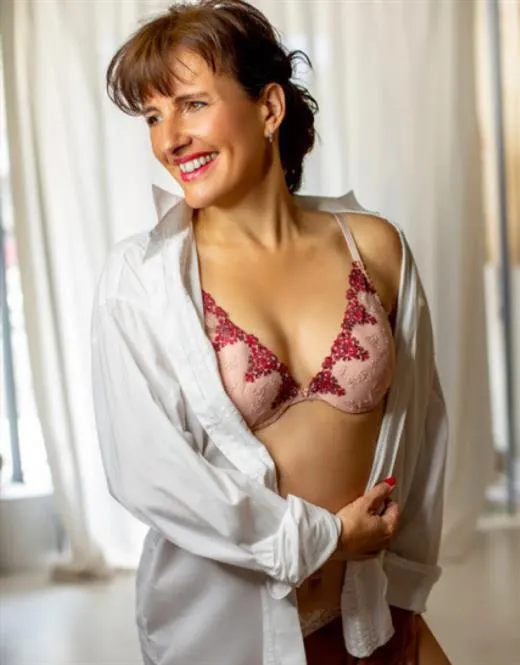Ahlina, escort in Etampes - 15386