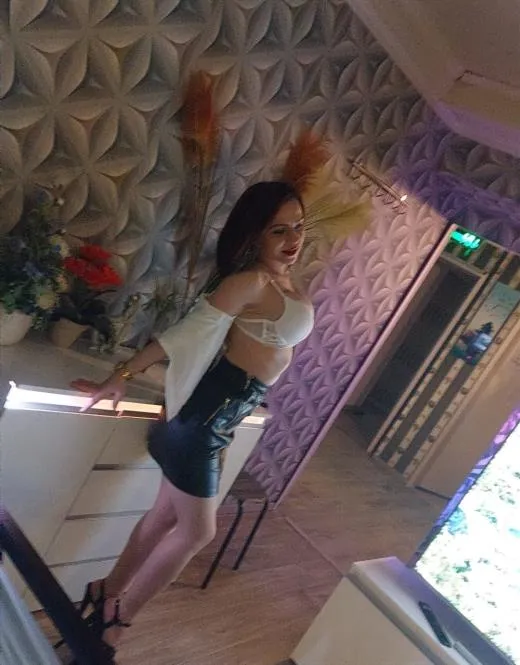 Ella Tyra, escort in Caen - 4206