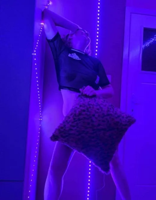 Ennali, escort in Reims - 10110