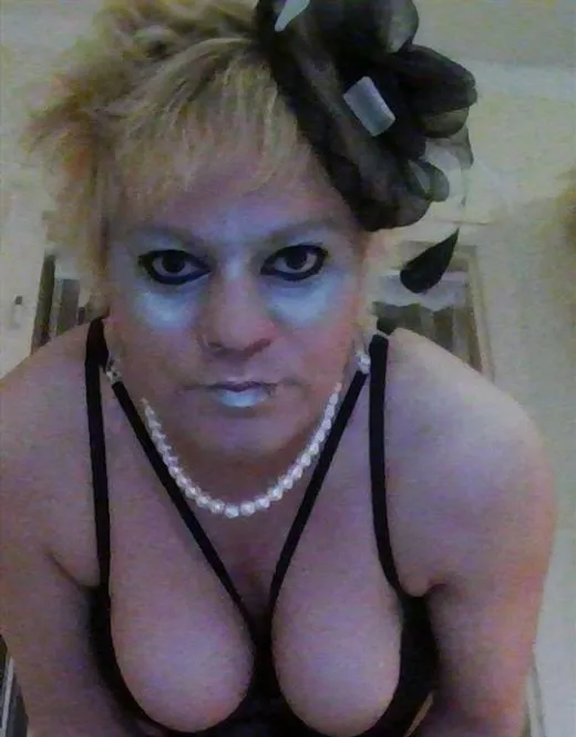Foied, horny girls in Marseille - 2786