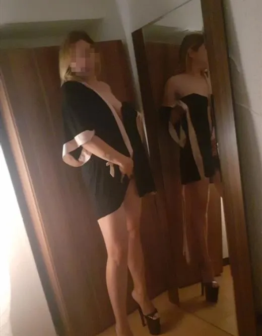 Escort Geum, Biarritz - 11718