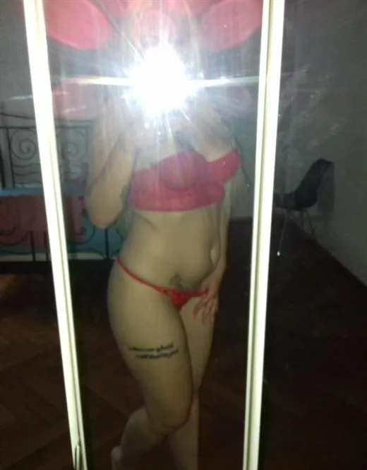 Escort Girgis, Besaneon - 2520