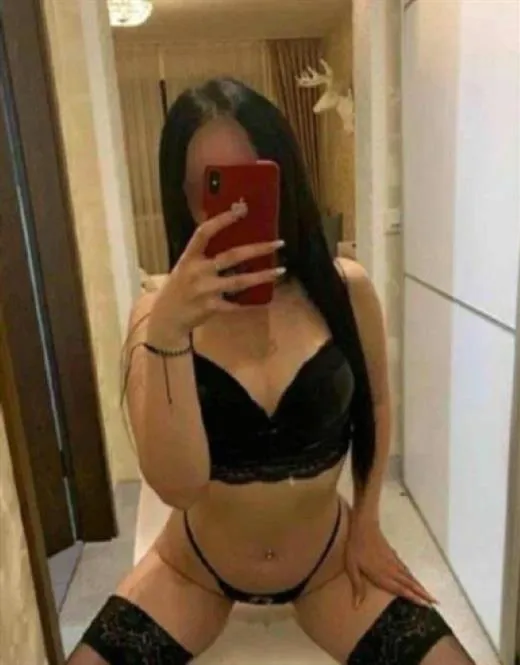 Goldfish, horny girls in Aast - 17387