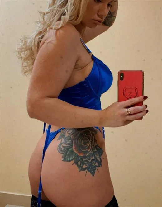 Henniesdotter, horny girls in Cagnes sur Mer - 14411