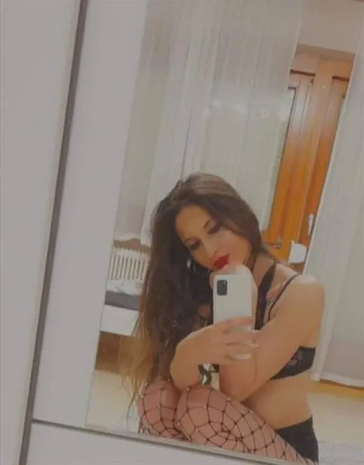 Escort Hlaihel, Roanne - 5545