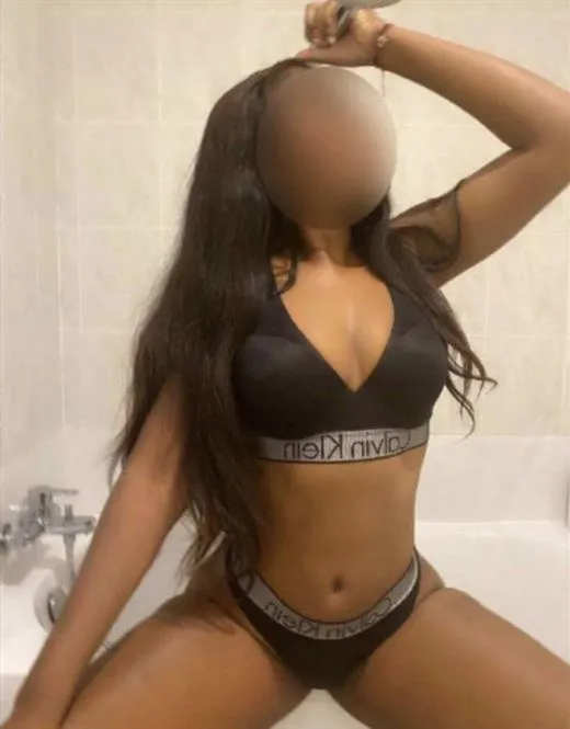 Escort Model Imina, Aix-en-Provence - 4455