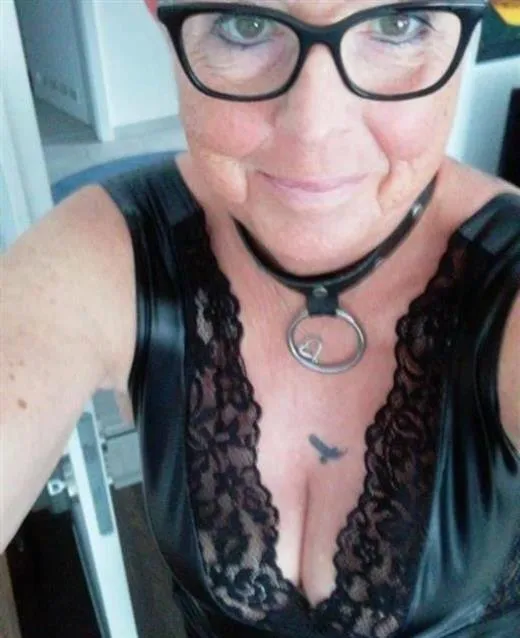 Kate Lyn, sex in Roanne - 15392