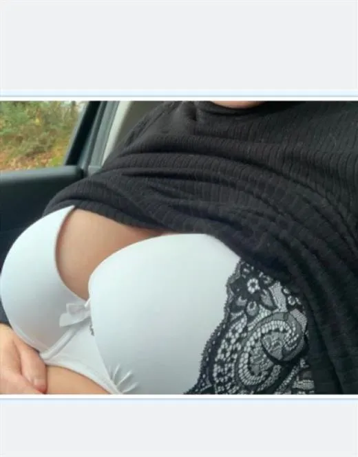 Leoine, horny girls in Cannes - 11856