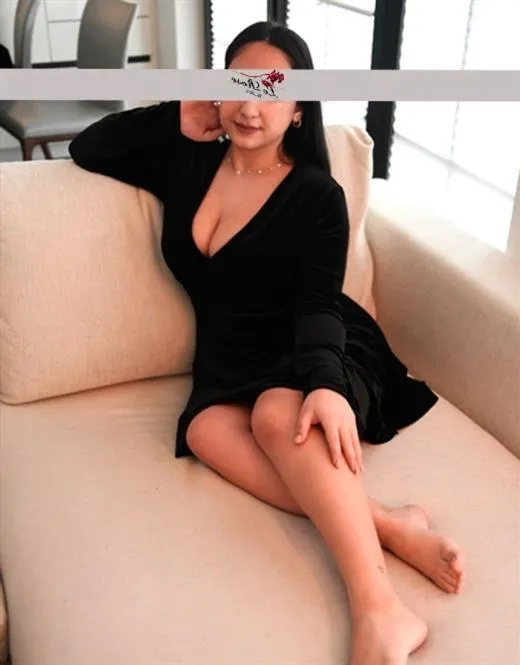 Madli, horny girls in Paris - 4435