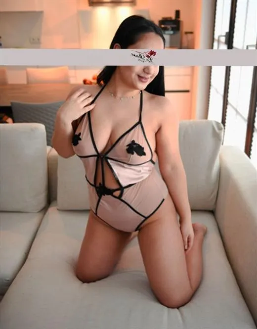 Escort Model Madli, Paris - 4456
