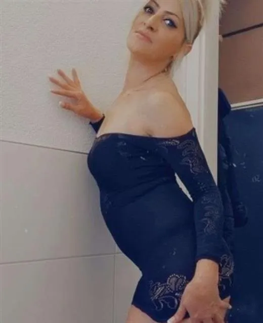 random escort 100