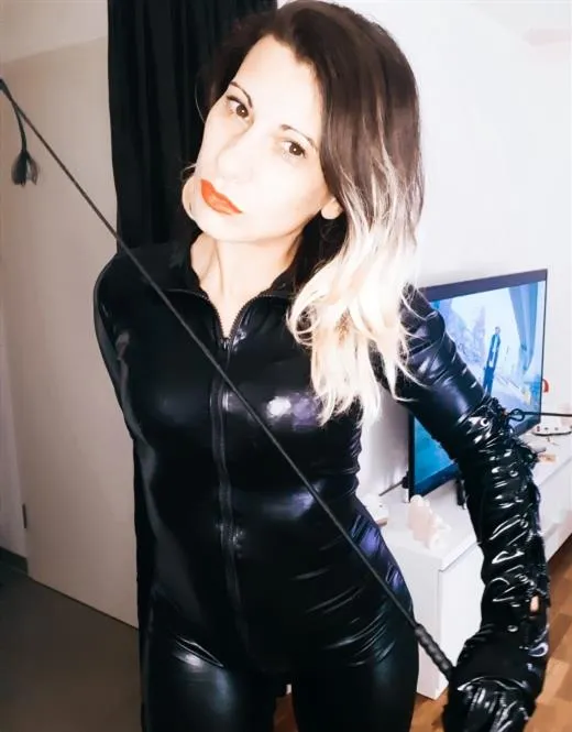 Motahare, horny girls in Paris - 4075