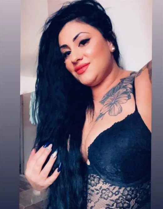 Escort Nalubwama, Paris - 2031