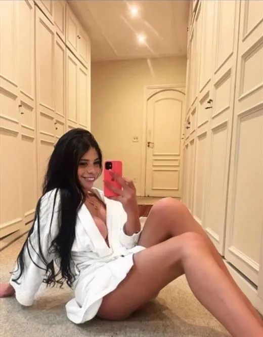 Escort Model Narangerel, Bagneux - 439