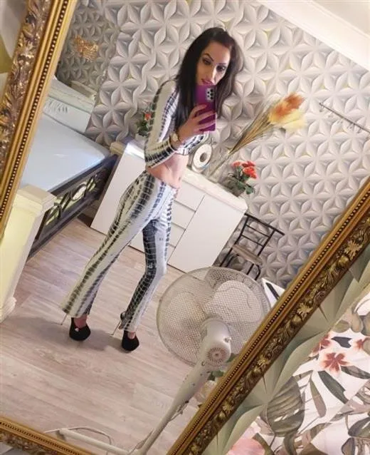 random escort 9