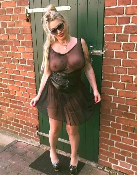 Peza, escort in Rennes - 14125