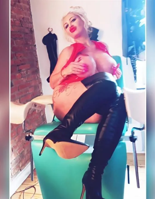 Peza, escort in Rennes - 13044