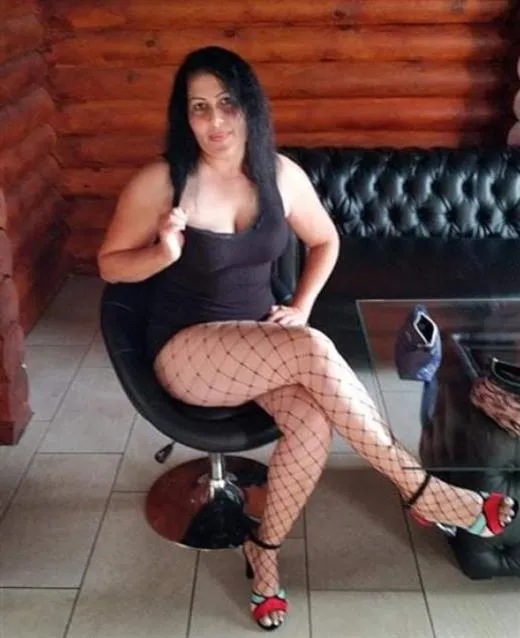 Escort Model Rezena, Roanne - 3901