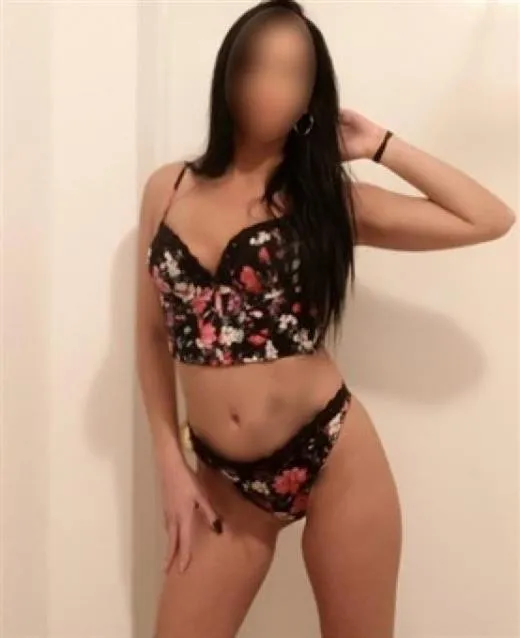 Rozah, horny girls in Saint Tropez - 3499