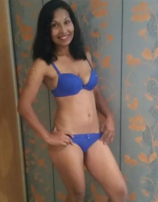 Ruse, escort in Villeneuve-de-Marsan - 12336