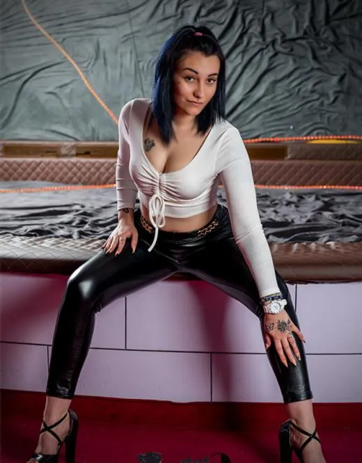 Shuigri, escort in Lyon - 3367