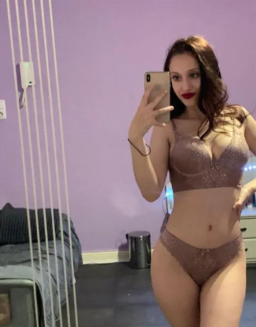 Somshree, escort in Cannes - 16477