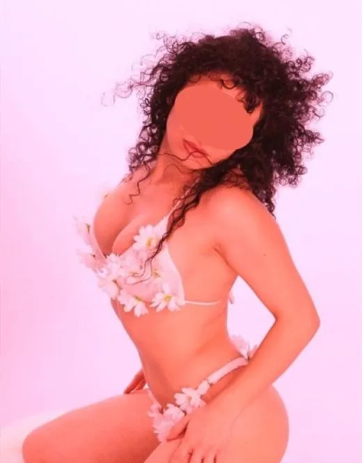 Tegwyn, escort in Bordeaux - 9716
