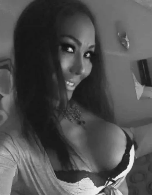 Escort Model Weldensae, Saint-lo - 13192